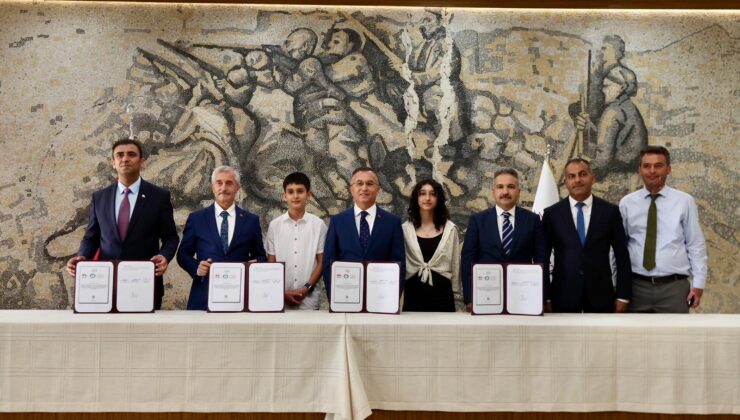 ŞAHİNBEY BELEDİYESİ’NİN ÖĞRENCİLERE VERDİĞİ DESTEK 1 MİLYAR TL’Yİ AŞTI