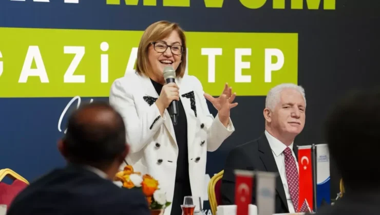 Fatma Şahin, İstanbul’daki medya temsilcileri, akademisyenler ve sanatçılarla buluştu