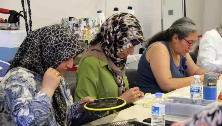 Gaziantep’te Kadınlar Tel Kırma Kursunda Hem Sanat Öğreniyor Hem Ekonomik Katkı Sağlıyor