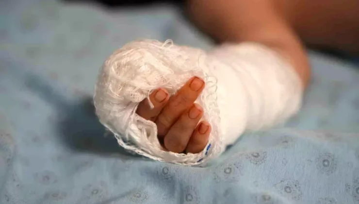 Hastanede korkunç kaza: Bebeğin parmağı kesildi