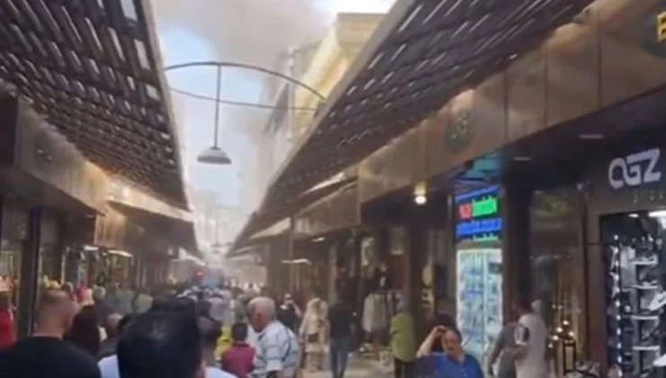 Gaziantep Çarşısı Mütercim Asım Caddesi’nde yangın çıktı.