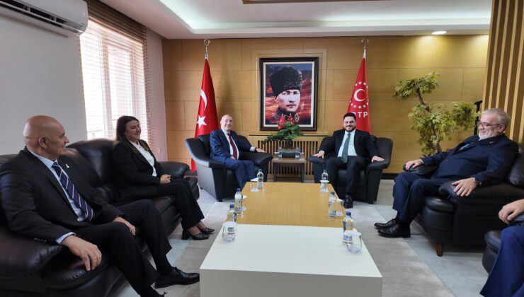 Ümit Özdağ, Hüseyin Baş’ı ziyaret etti