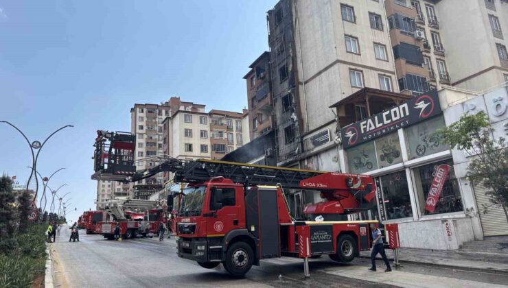 Gaziantep’te 5 katlı binada çıkan yangın söndürüldü: 23 kişi dumandan etkilendi