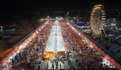 Geleneksel Ağustos Fuarı Üçüncü Gününde de Büyük Bir Coşkuyla Sürdü