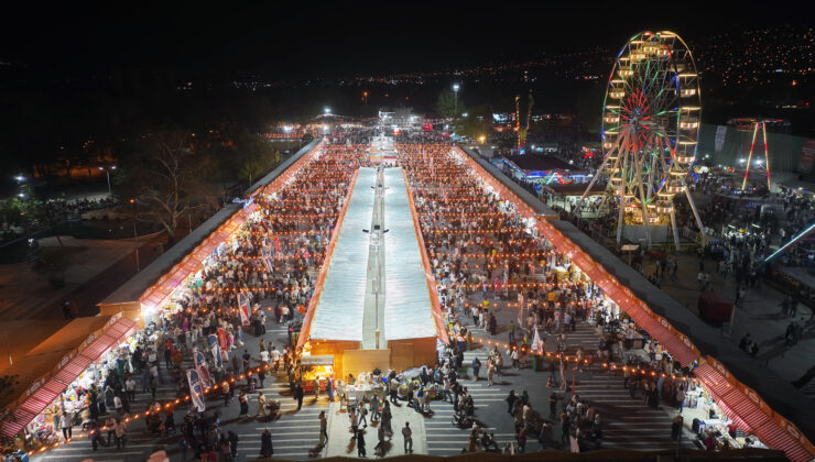 Geleneksel Ağustos Fuarı Üçüncü Gününde de Büyük Bir Coşkuyla Sürdü