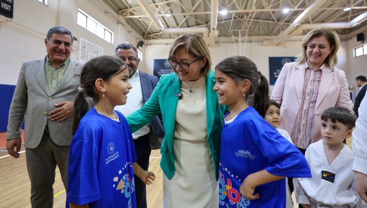 BAŞKAN ŞAHİN YAZ OKULLARI’NDAN YARARLANAN ÇOCUKLARLA BİR ARAYA GELDİ
