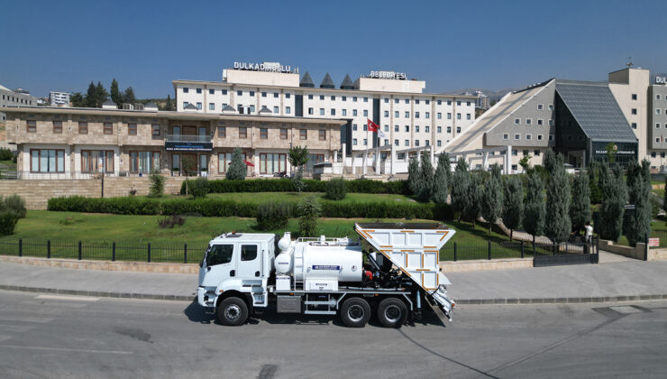 DULKADİROĞLU BELEDİYESİ, HİZMET FİLOSUNA YENİ SATHİ KAPLAMA ARACI EKLEDİ