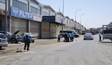 GAZİANTEP BÜYÜKŞEHİR, KÜSGET SANAYİ SİTESİ’NDE KAPSAMLI TEMİZLİK YAPTI