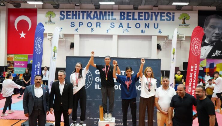İLLER ARASI ÜMİTLER TAEKWONDO ŞAMPİYONASI ŞEHİTKAMİL’DE YAPILDI