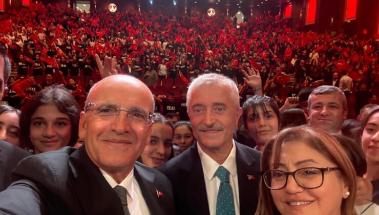 BAKAN ŞİMŞEK ÇANAKKALE BİLGİLENDİRME TOPLANTISINA KATILDI