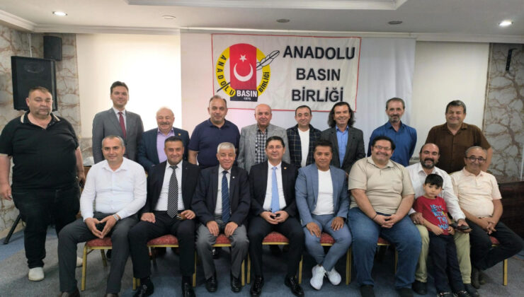 “Gazeteci, meslektaşını tehdit etmez”