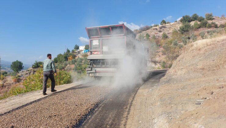 DULKADİROĞLU’NDA YOL SEFERBERLİĞİ SÜRÜYOR