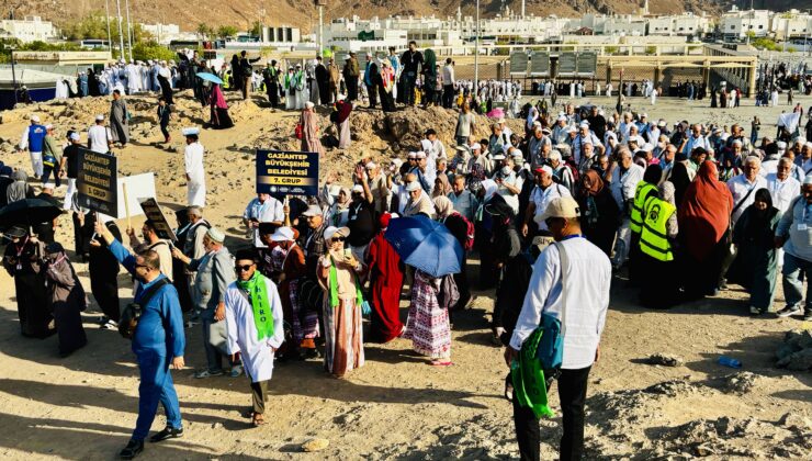 41 YILLIK EVLİ ULU ÇINARLARIN KUTSAL YOLCULUĞU’NUN MEDİNE BÖLÜMÜ TAMAMLAMDI