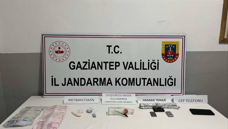 UYUŞTURUCU SATICILARINA JANDARMA OPERASYONU
