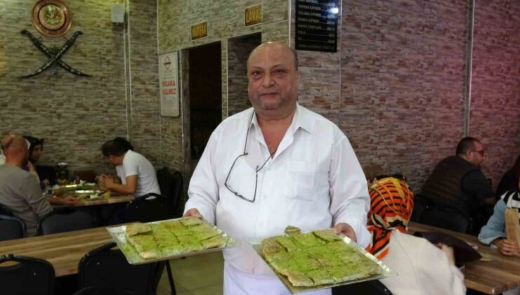 Gaziantep’e Gelen Turistler Katmer Yemeden Dönmüyor