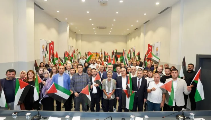 AK Parti Şehitkamil’de Gazze ve Sumud Filosu konuşuldu!