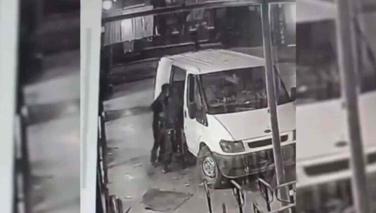 Gaziantep, Organize Sanayi Bölgesi’nde (OSB) yaşanan büyük çaplı hırsızlık olayı kent gündemine bomba gibi düştü.