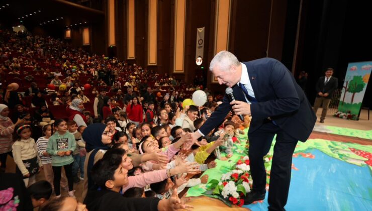 ÇOCUKLAR ŞAHİNBEY’DE EĞLENDİ