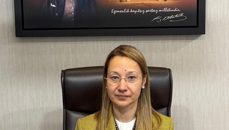 DERYA BAKBAK'TAN 10 KASIM: ATATÜRK'Ü SAYGI VE MİNNETLE ANIYORUZ.