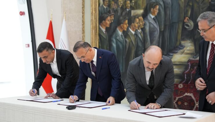 Erdem Soft Gaziantep’te 40 Bin Öğrenciye Ayakkabı Desteği Protokolü İmzalandı