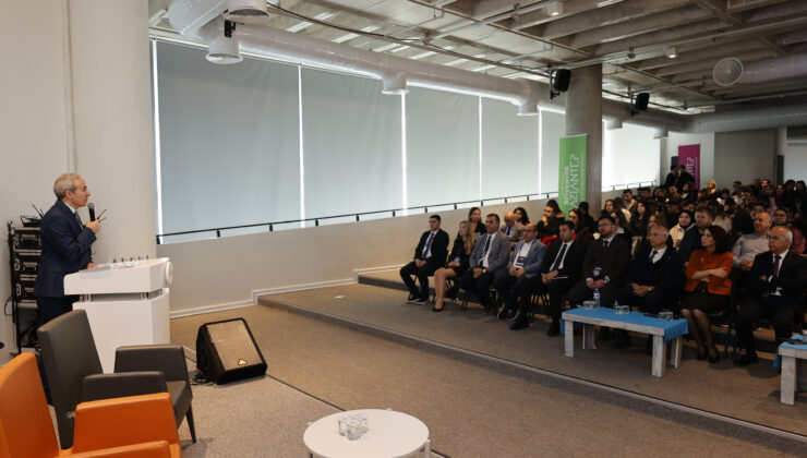 Gaziantep İslam Bilim ve Teknoloji Üniversitesi “Yükseköğretimde Yapay Zekâ Entegrasyonu Zirvesi” yoğun katılımla gerçekleştirildi