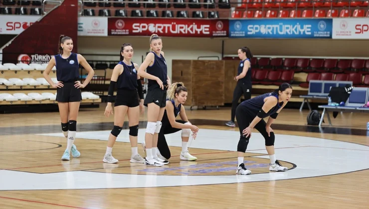 temsillcimiz Merinos Voleybol Takımı kendi evinde PTT’ye 3-1 mağlup olarak taraftarını üzdü.