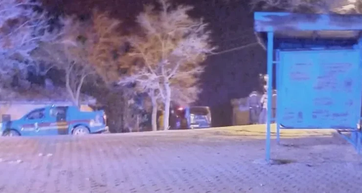 Köy muhtarına silahlı saldırı! Evi kurşun yağmuruna tuttular