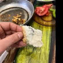 Nevşehir’de bir vatandaşın kahvaltı yapmak için fırından aldığı ekmeğin içinden jilet çıktı.