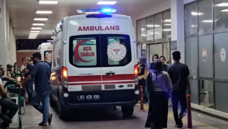 Gaziantep’in komşu ili Şanlıurfa’da akraba aileler arasında çıkan silahlı kavgada, 2 kişi ağır yaralandı.