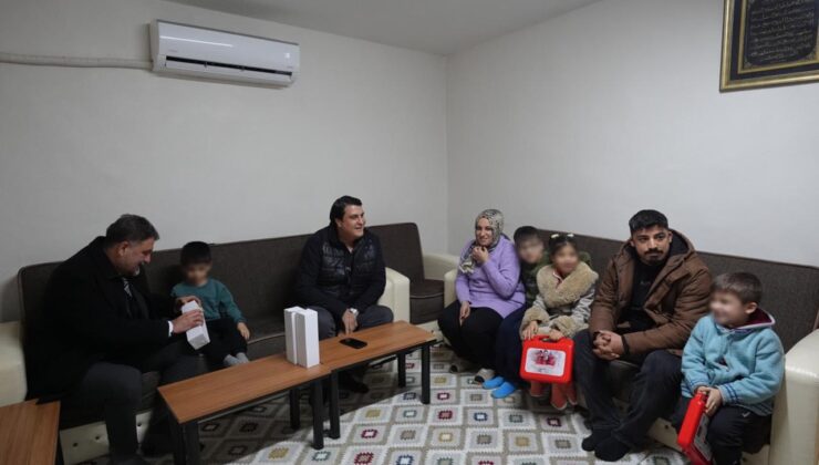 BAŞKAN YILMAZ’DAN EVİ YANAN KÖMEK AİLESİNE ANLAMLI ZİYARET “ZOR GÜNLERDE DE YANINIZDAYIZ”