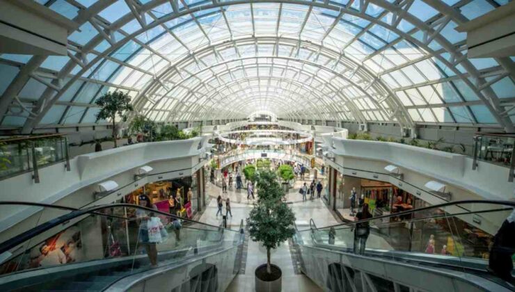 Gaziantep’in merkezinde yer alan dev AVM, mali kriz ve yüksek girdi maliyetleri nedeniyle satışa çıkıyor