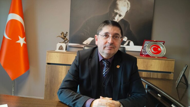 “Atatürk’ün gösterdiği aydınlanma yolunda; gazetecilik bir millet görevidir”