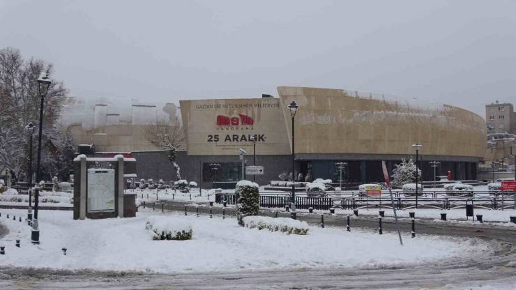 Gaziantep’e Kar Geliyor, Soğuk Sertleşecek!