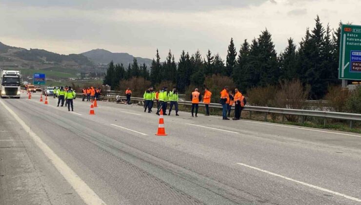 Gaziantep otoyolunda temizlik yapan işçilere otomobil çarptı: 1 ölü, 3 yaralı
