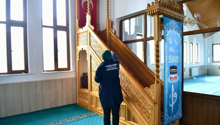 Yeşilyurt Belediyesi’nden Ramazan’da Dört Koldan Temizlik Seferberliği!