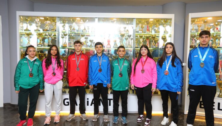 MAVİ-BEYAZLI SPORCULARDAN İLK 40 GÜNDE 71 YENİ MADALYA  BÜYÜKŞEHİR’DE ŞAMPİYONLUKLAR ARDI ARDINA GELİYOR