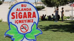 Parkta ve sahilde sigara içmek yasaklanıyor