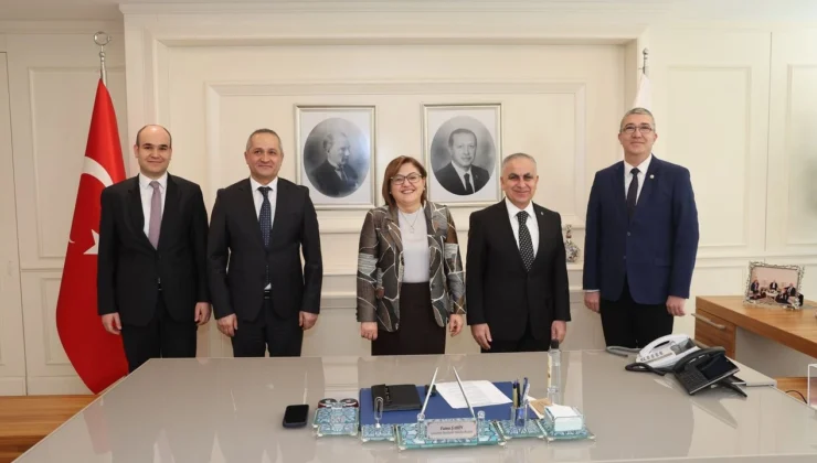 Fatma Şahin’den gençlere iş fırsatı