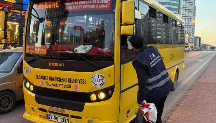ANAHTAR PARTİ ŞAHİNBEY’DE RAMAZAN SEFERBERLİĞİ: MURAT ÜZÜMCÜ’NÜN TALİMATI VE MURAT ÖZDEMİR’İN KOORDİNASYONUYLA YOLLARDA İFTAR BEREKETİ