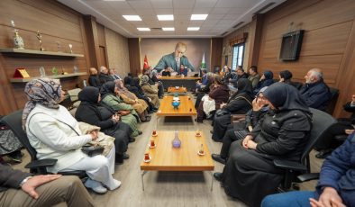 ŞEHİT AİLELERİNDEN BAŞKAN YILMAZ’A DESTEK ZİYARETİ