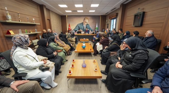 ŞEHİT AİLELERİNDEN BAŞKAN YILMAZ’A DESTEK ZİYARETİ