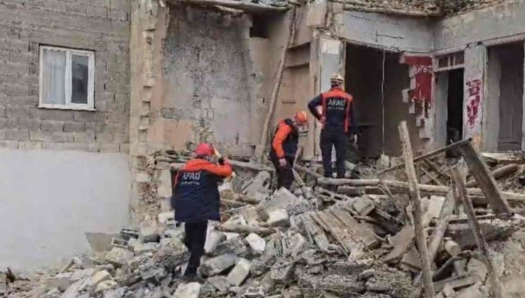 Gaziantep’te yoğun yağış sonrası kerpiç bina çöktü: 2 yaralı