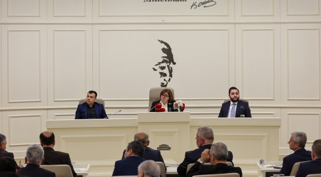 BÜYÜKŞEHİR MECLİSİ’NDE BAKAN TEKİN’E PAYE, ÇİFTÇİYE DESTEK!