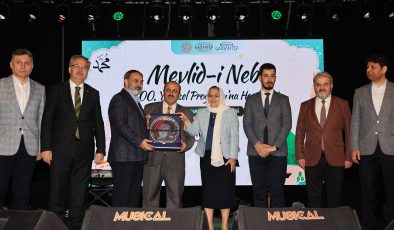 MEVLİD-İ NEBİ PROGRAMINDA 5 BİN VATANDAŞ BİR ARAYA GELDİ