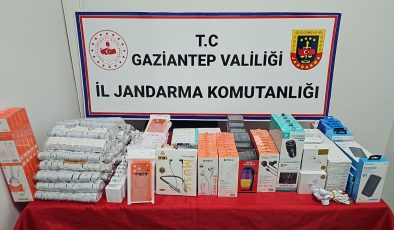 GÜMRÜK KAÇAĞI TELEFONLARA JANDARMA ENGELİ
