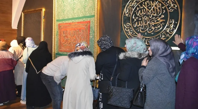 Gaziantep’te Mukaddes Emanetler Sergisi’ne yoğun ilgi!