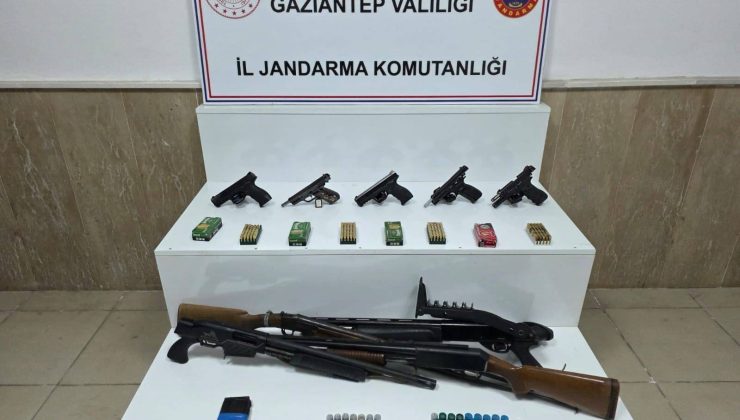 JANDARMADAN SİLAH KAÇAKÇILIĞINA  GEÇİT YOK