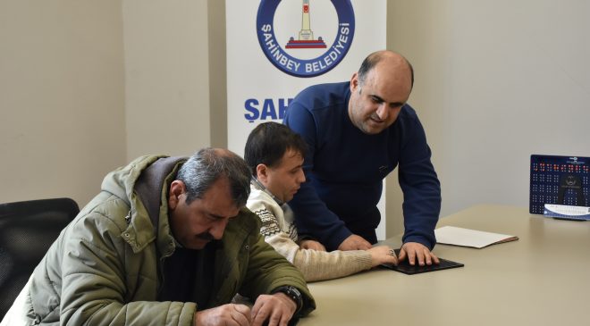 GÖRME ENGELLİLER ŞAHİNBEY MİLLET KÜTÜPHANESİNDE BRAİLLE ALFABESİ ÖĞRENİYOR