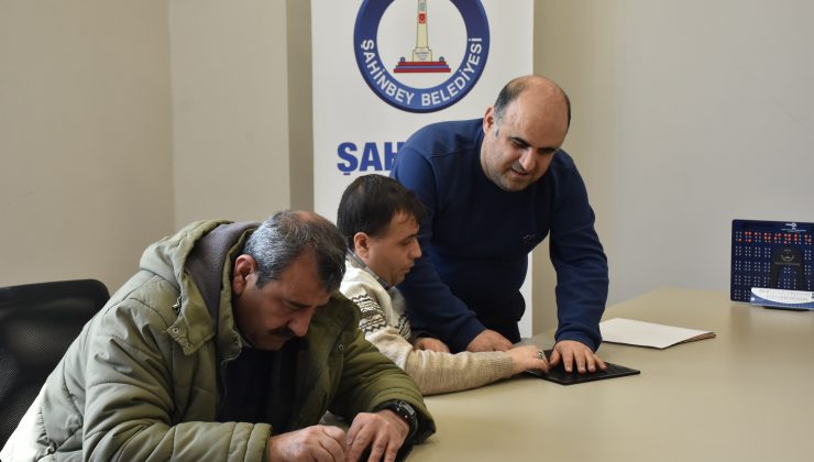 GÖRME ENGELLİLER ŞAHİNBEY MİLLET KÜTÜPHANESİNDE BRAİLLE ALFABESİ ÖĞRENİYOR