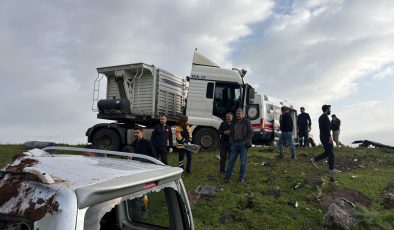 Şanlıurfa’da tır ile hafif ticari araç çarpıştı: 2 ölü, 1 yaralı